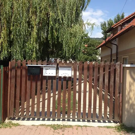Apartamento Rozse Apartman-tetoter